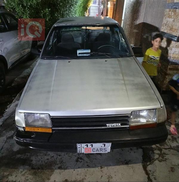 تۆیۆتا کرۆنا 1985  بۆ فرۆشتن لە عێراق -  بەغداد